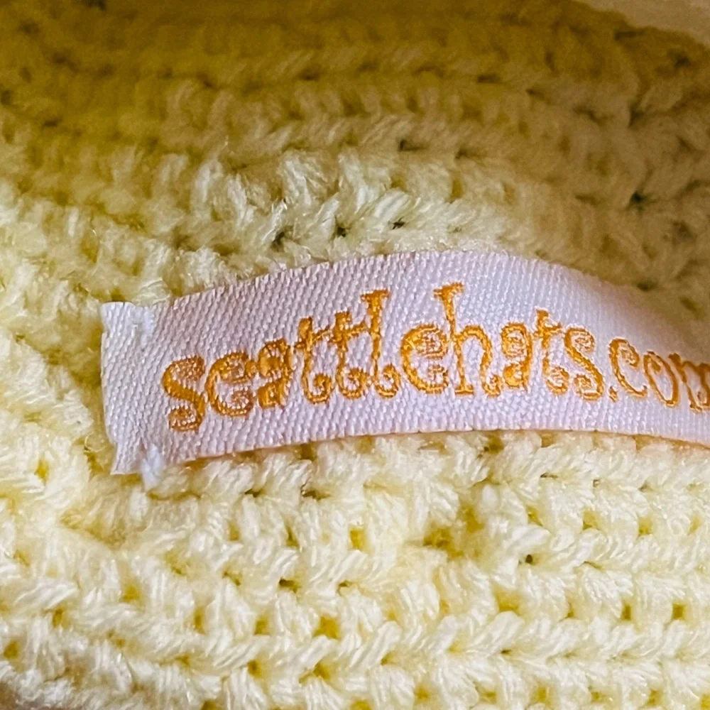Seattle Hat Shop Hand Made Crochet Baby Blossom Hat -  NWT